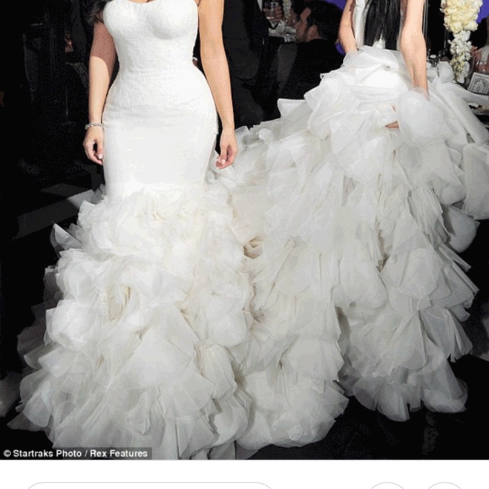 Vera Wang Wedding dress mermaid/ Kim Kardashian
